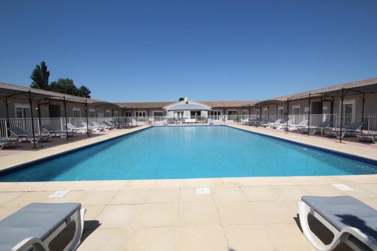 Hotel Saint Louis Le Thor Exterior foto